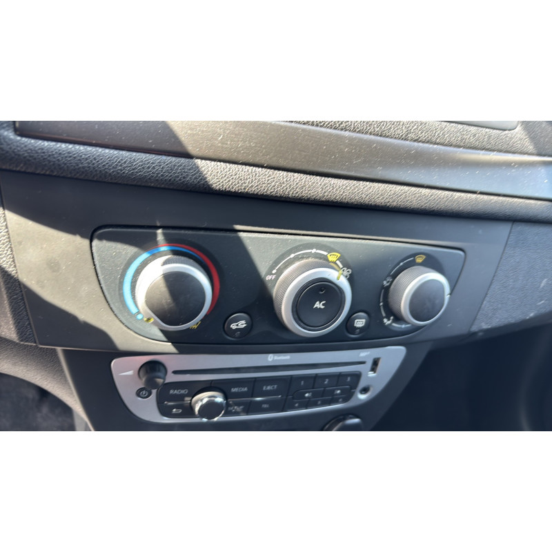 Trappe d'essence RENAULT MEGANE 3 Photo n°20