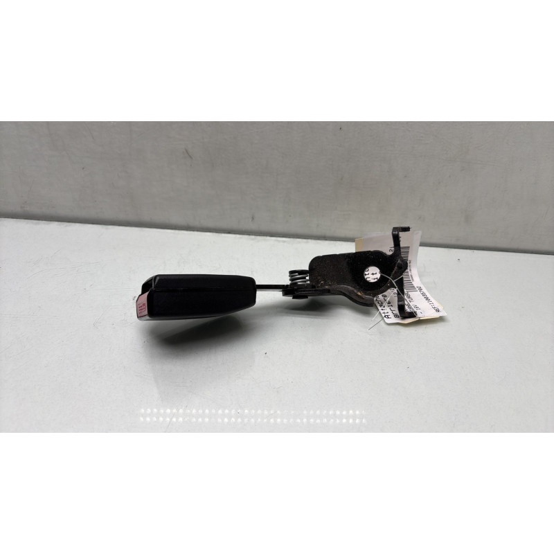 Attache ceinture arriere droit RENAULT MEGANE 3 Photo n°3
