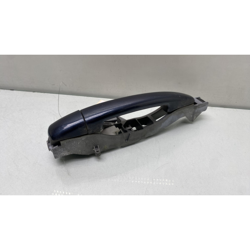 Poignee porte avant droit PEUGEOT 5008 1 Photo n°2