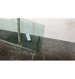 Vitre arriere droit PEUGEOT 5008 1