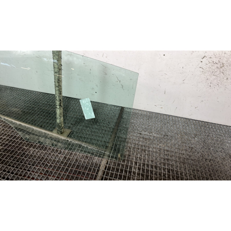 Vitre arriere droit PEUGEOT 5008 1 Photo n°3