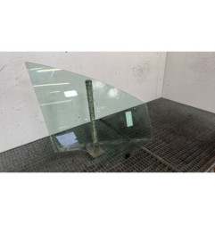 Vitre avant droit PEUGEOT 5008 1