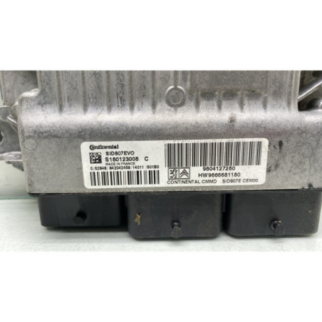 Calculateur moteur PEUGEOT 5008 1