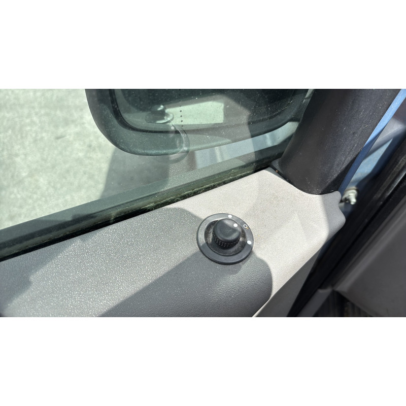 Custode arriere gauche RENAULT SCENIC 2 Photo n°15