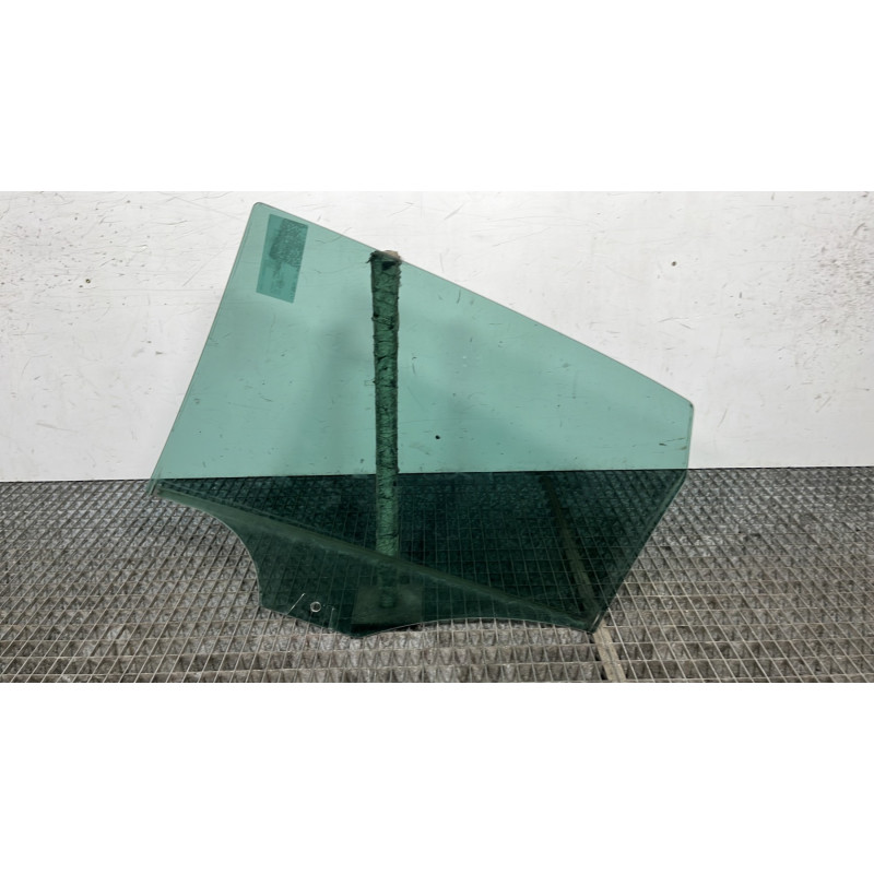 Vitre arriere droit VOLKSWAGEN POLO 5 Photo n°4