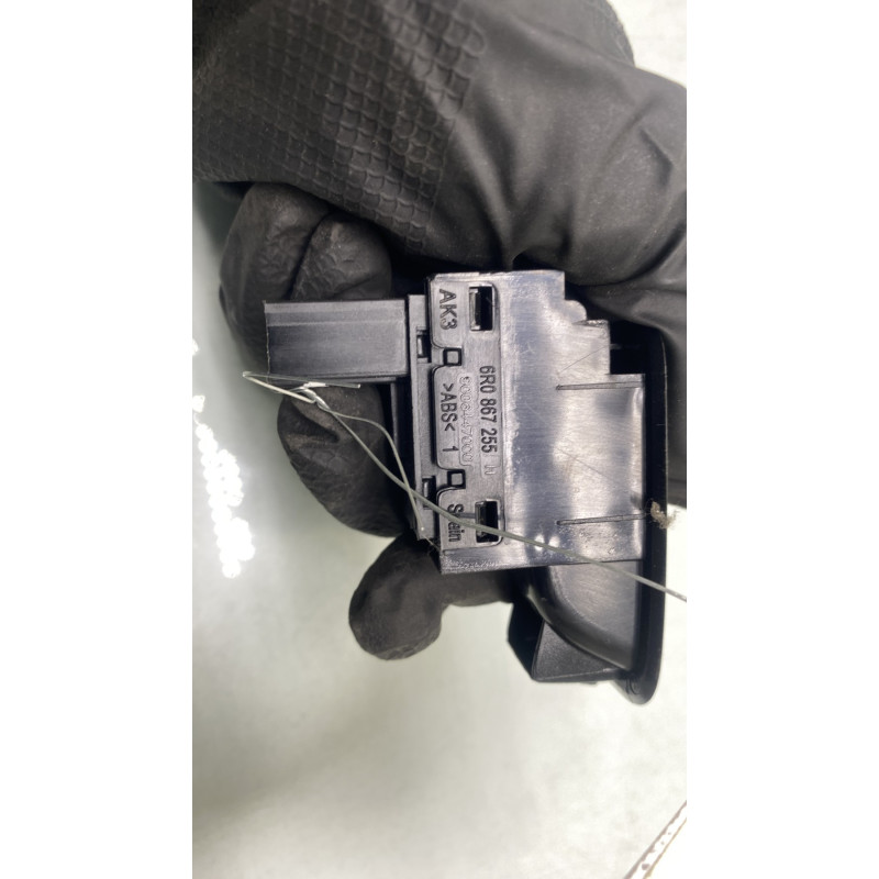 Interrupteur de leve vitre arriere droit VOLKSWAGEN POLO 5 Photo n°2