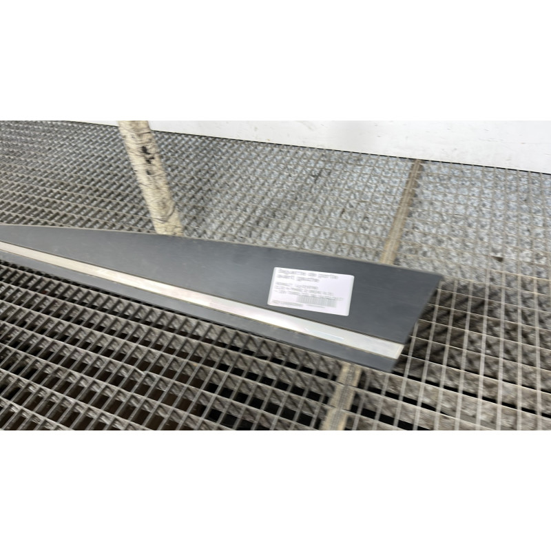 Baguette de porte avant gauche RENAULT CLIO 4 Photo n°3