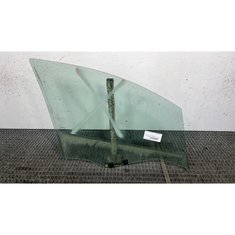Vitre avant gauche RENAULT CLIO 4 Photo n°4