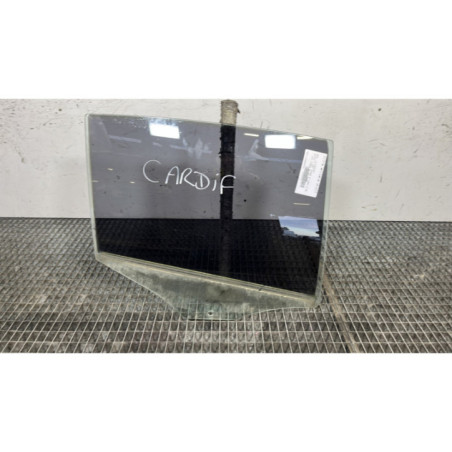 Vitre arriere droit BMW SERIE 1 E87 Photo n°1