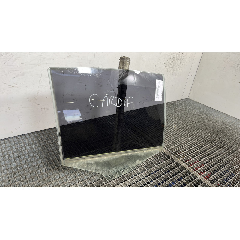 Vitre arriere droit BMW SERIE 1 E87 Photo n°3