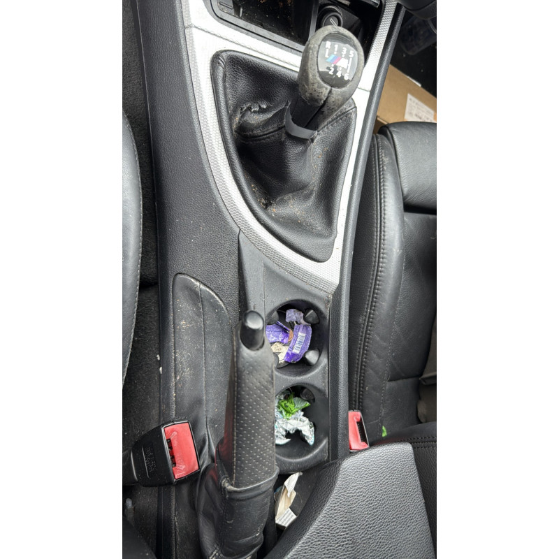 Vitre arriere droit BMW SERIE 1 E87 Photo n°19