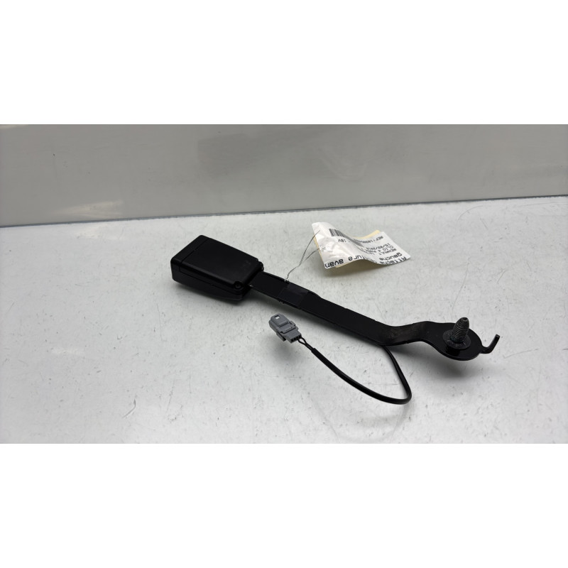 Attache ceinture avant gauche RENAULT CLIO 4 Photo n°6