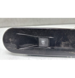 Interrupteur de leve vitre avant droit RENAULT CLIO 4