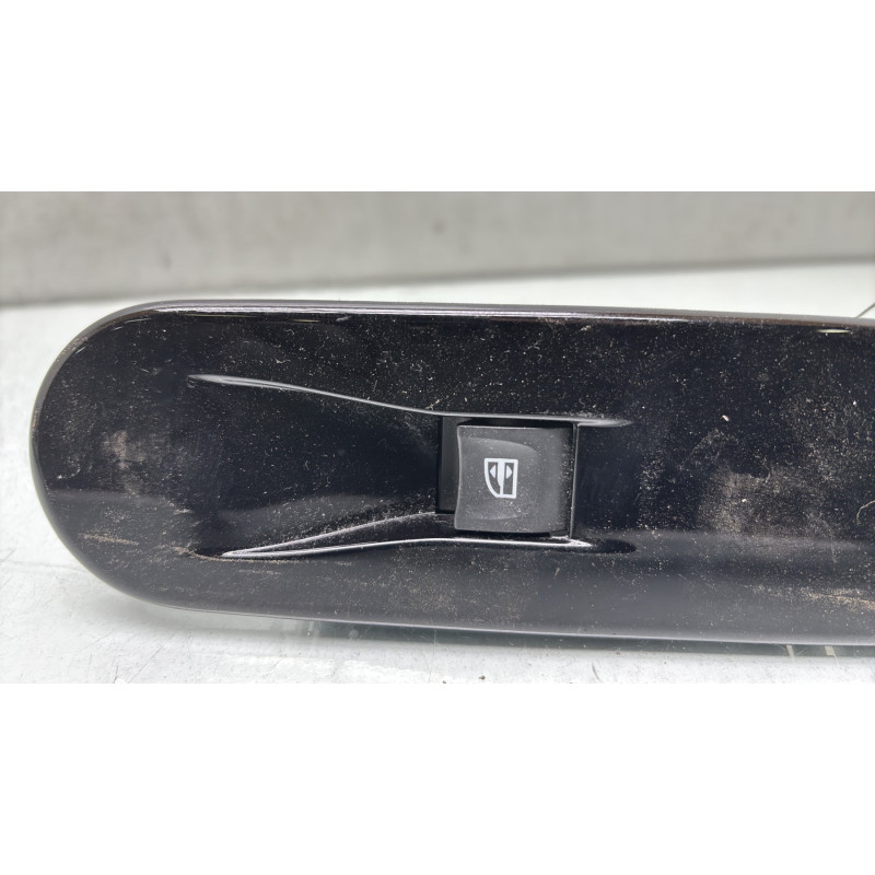 Interrupteur de leve vitre avant droit RENAULT CLIO 4 Photo n°2