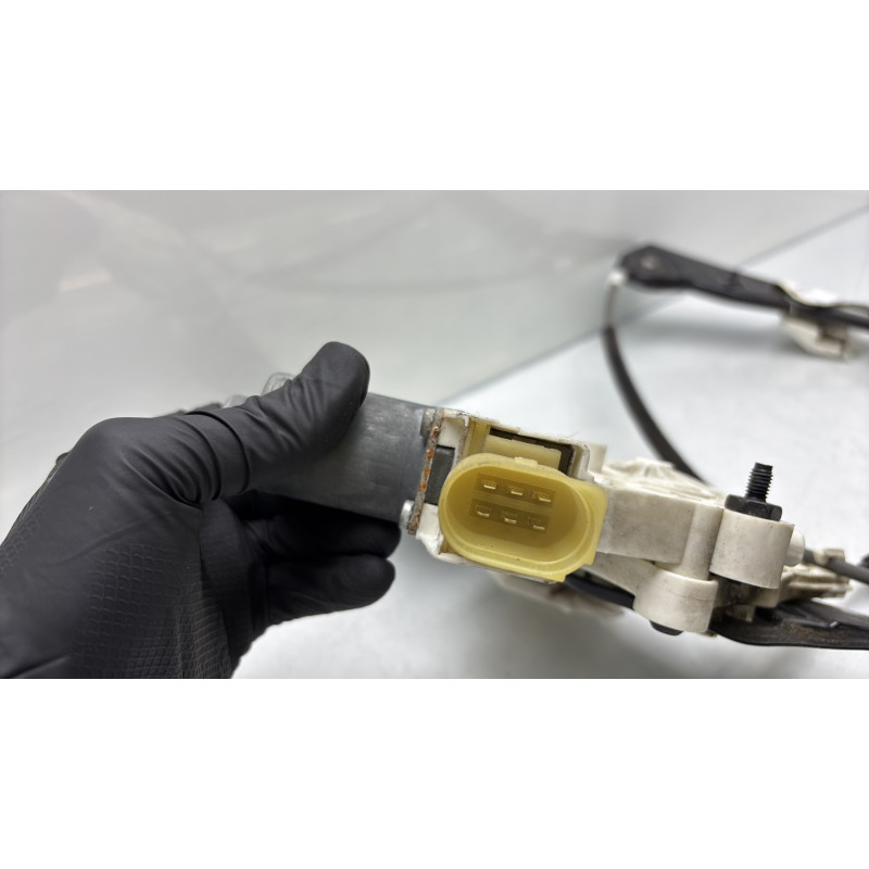 Leve vitre electrique avant gauche BMW SERIE 1 E87 Photo n°7