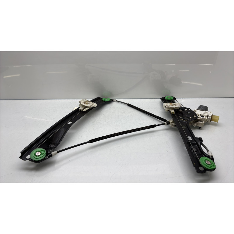 Leve vitre electrique avant gauche BMW SERIE 1 E87 Photo n°8