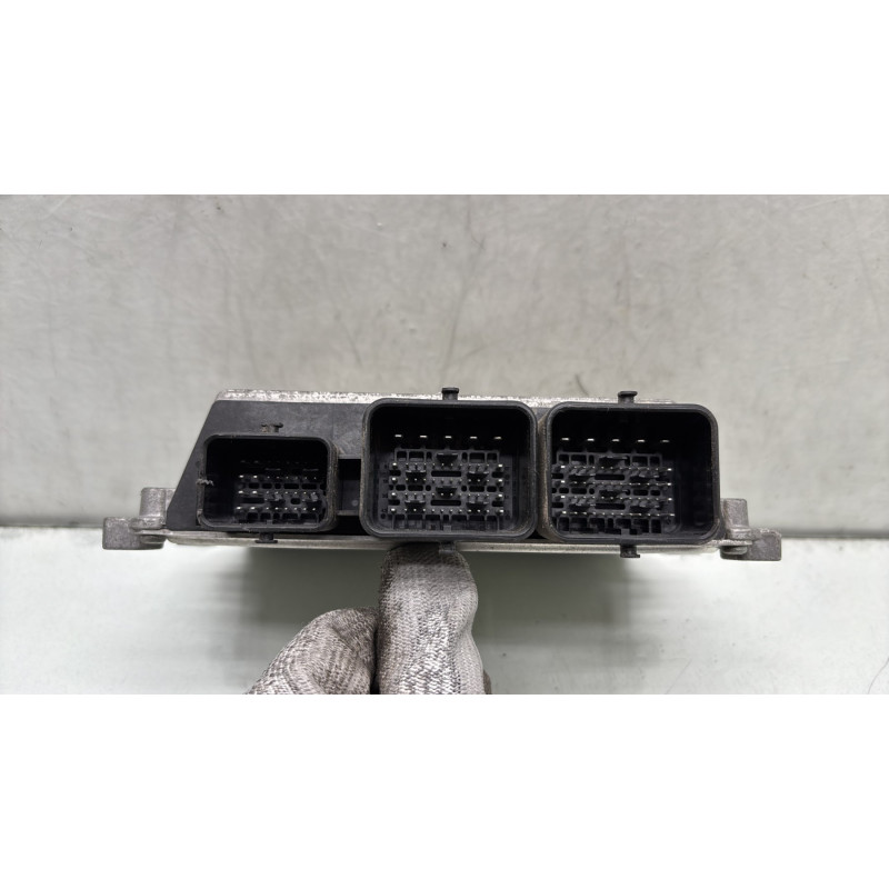 Calculateur moteur CITROEN C3 2 Photo n°3