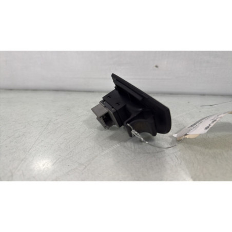 Interrupteur de leve vitre avant droit AUDI A6 2