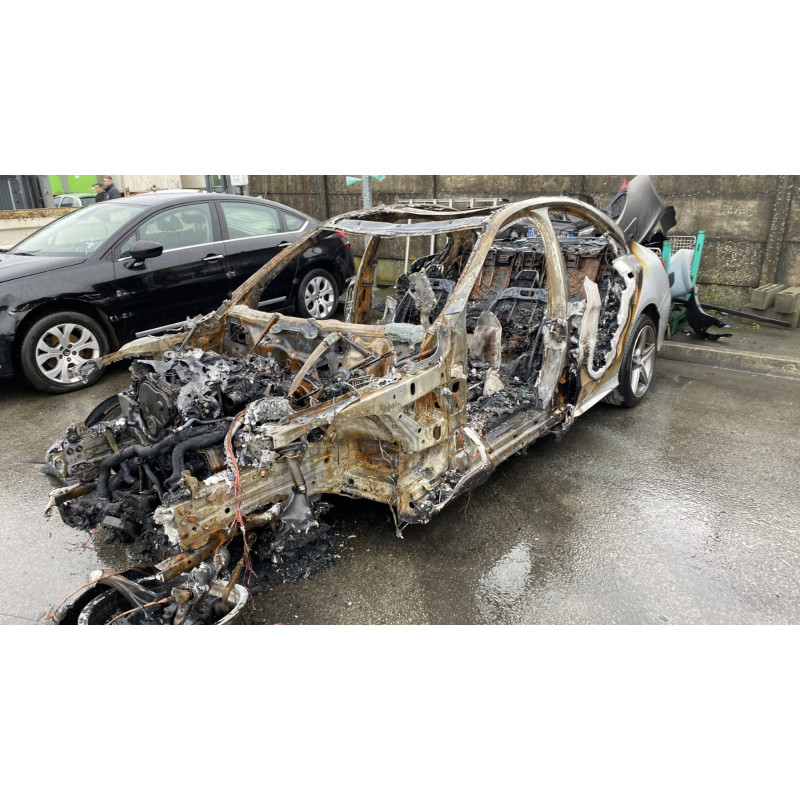 Serrure de coffre MERCEDES CLASSE C 205 Photo n°4
