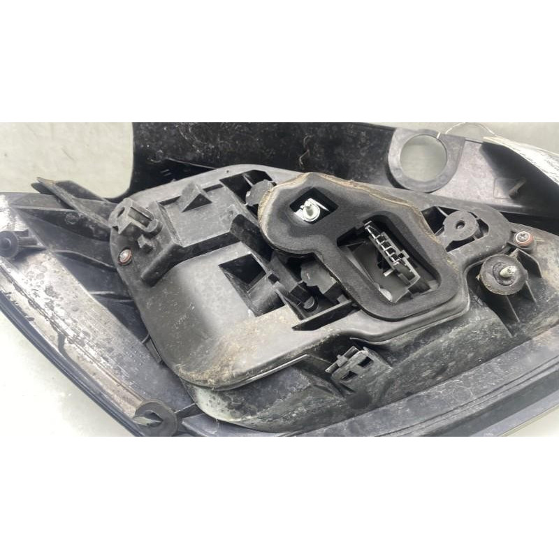 Feu arriere principal droit (feux) OPEL ASTRA H Photo n°5