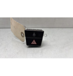 Bouton de warning HYUNDAI I 20 2 Photo n°1