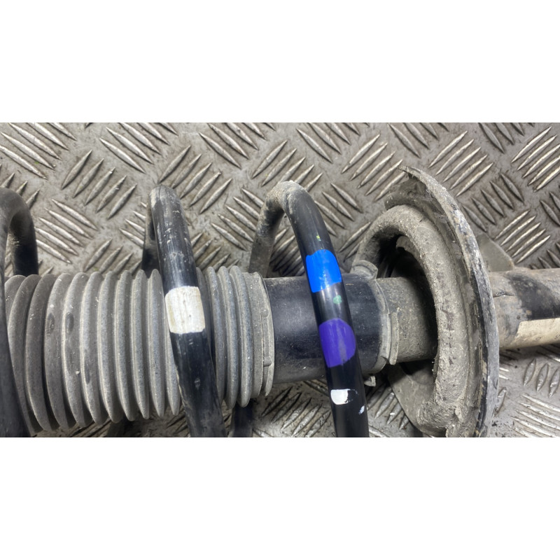 Amortisseur avant gauche HYUNDAI I 20 2 Photo n°2