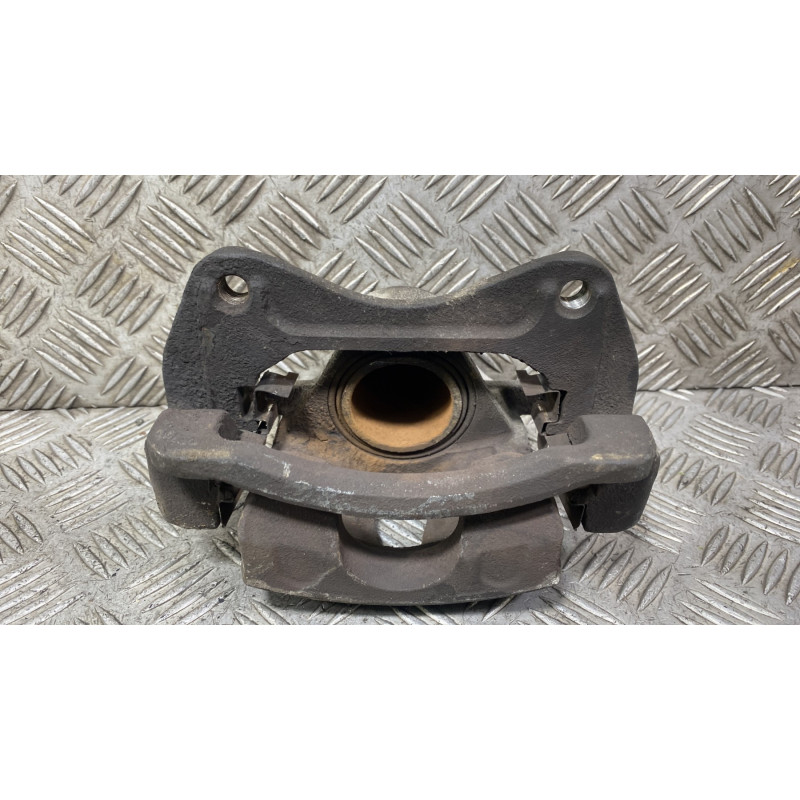 Etrier avant droit (freinage) HYUNDAI I 20 2 Photo n°1