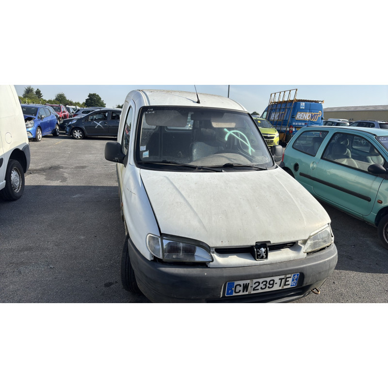Capot PEUGEOT PARTNER 1 Photo n°17