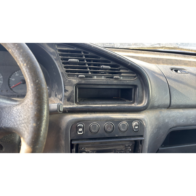 Bouton de warning PEUGEOT PARTNER 1 Photo n°20