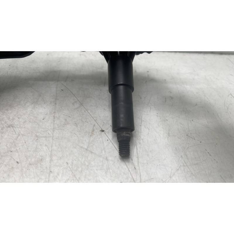 Moteur essuie glace arriere RENAULT TWINGO 3 Photo n°4