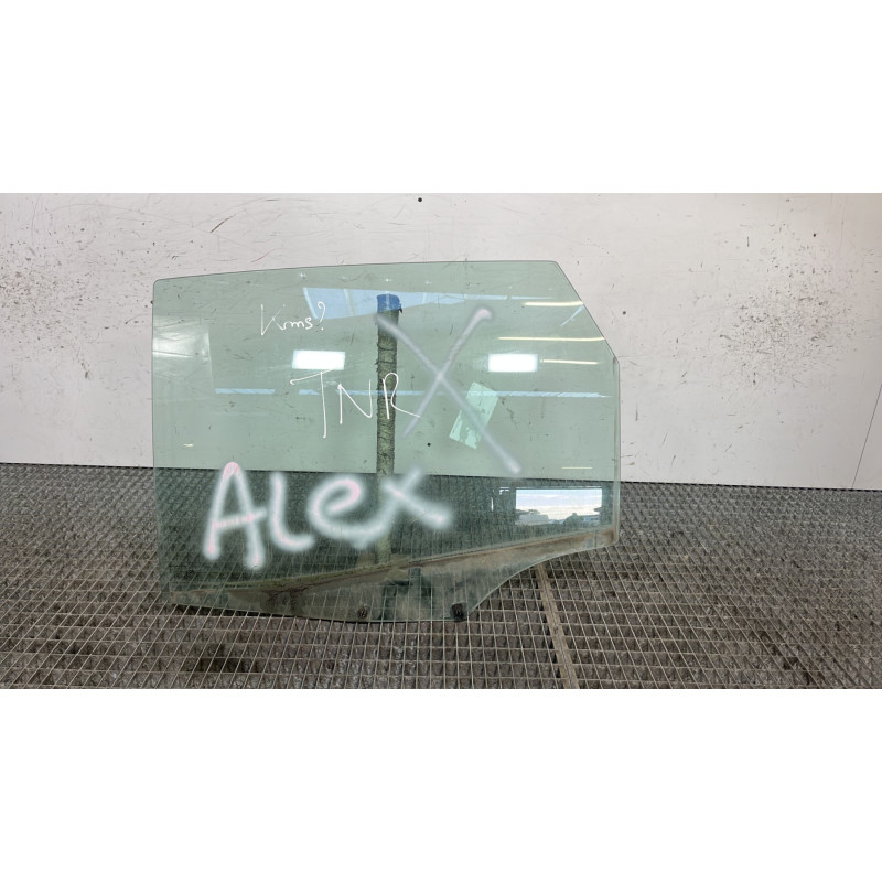 Vitre arriere gauche CITROEN C4 PICASSO 1 Photo n°1