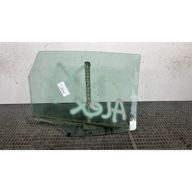 Vitre arriere gauche CITROEN C4 PICASSO 1 Photo n°4