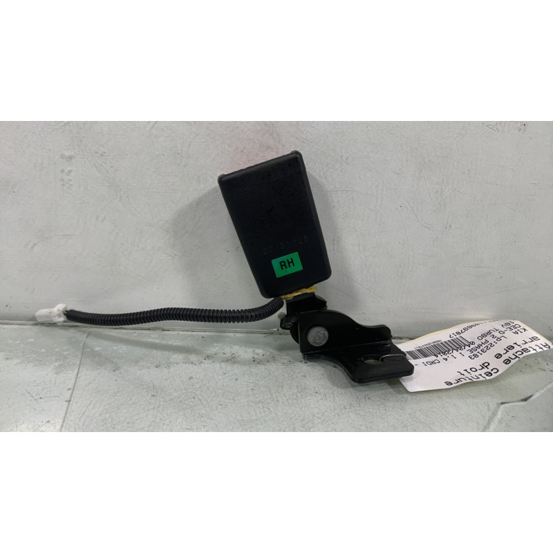 Attache ceinture arriere droit KIA CEE-D 2 Photo n°1