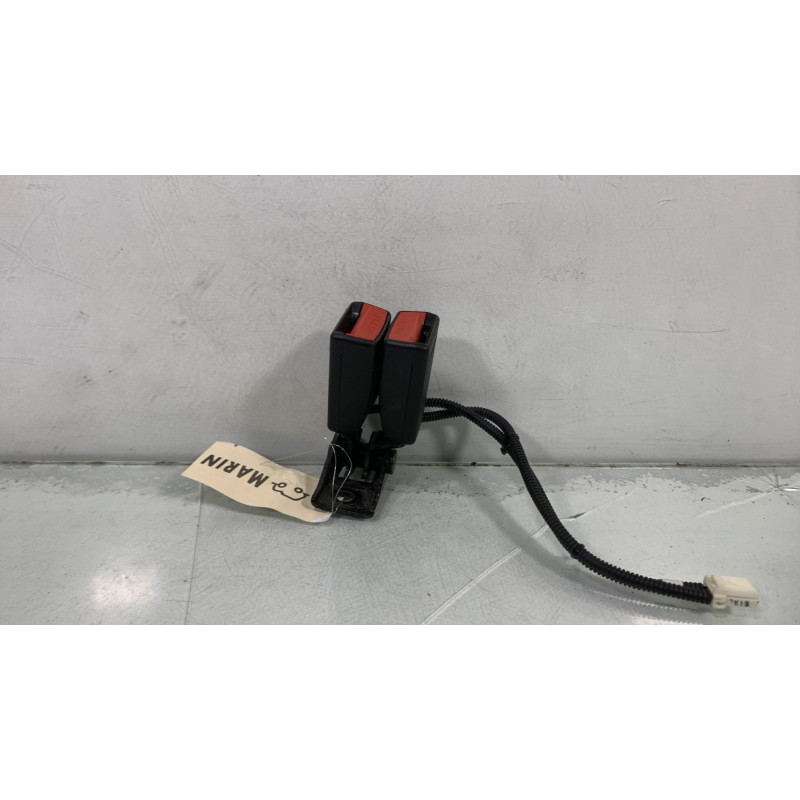 Attache ceinture arriere gauche KIA CEE-D 2 Photo n°3