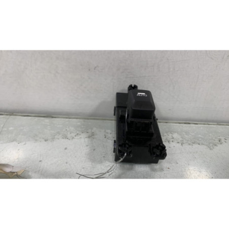 Interrupteur de leve vitre avant droit KIA CEE-D 2 Photo n°1