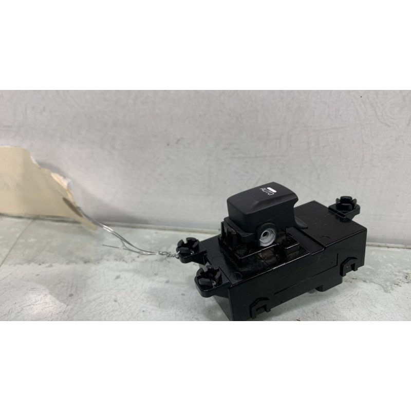 Interrupteur de leve vitre avant droit KIA CEE-D 2 Photo n°2