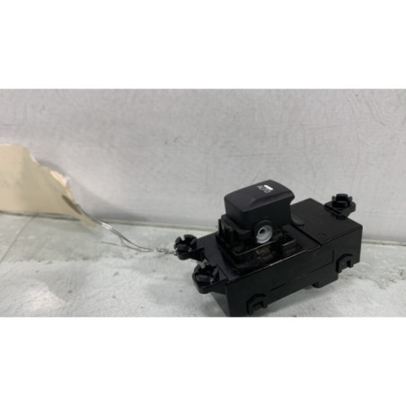 Interrupteur de leve vitre avant droit KIA CEE-D 2
