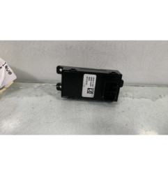 Interrupteur de leve vitre avant droit KIA CEE-D 2