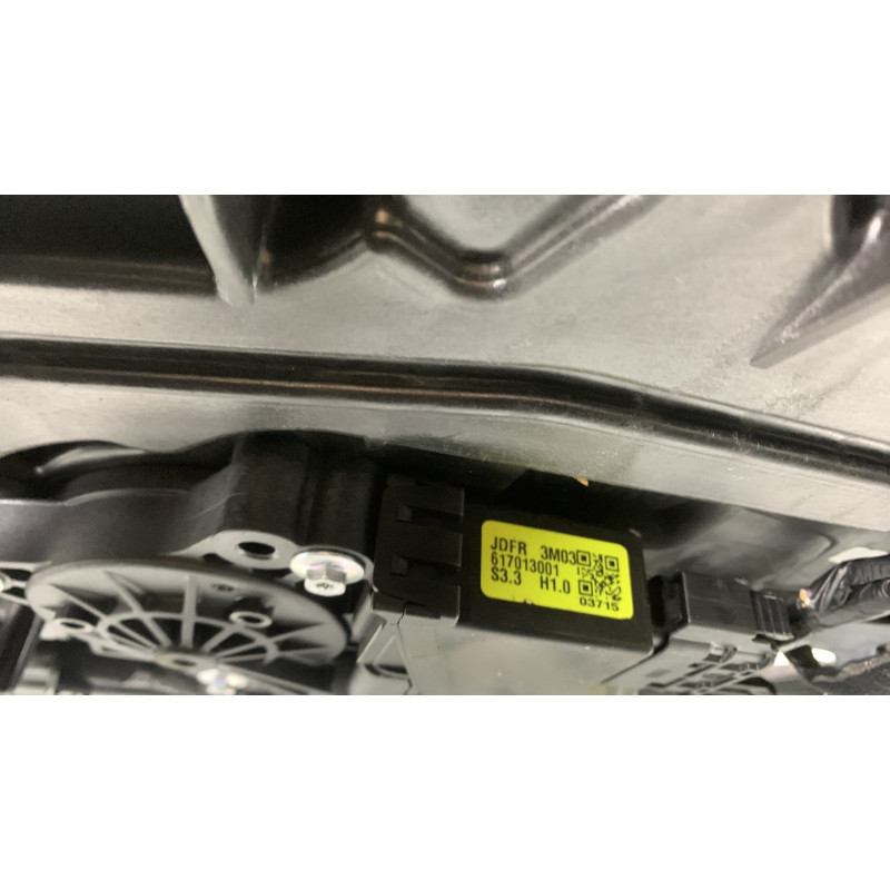 Leve vitre electrique avant droit KIA CEE-D 2 Photo n°3
