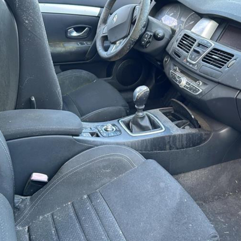 Feu arriere secondaire gauche (feux) RENAULT LAGUNA 3 Photo n°20