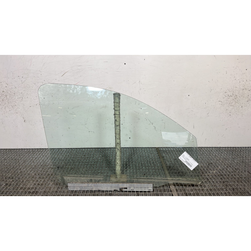 Vitre avant droit OPEL COMBO C Photo n°1
