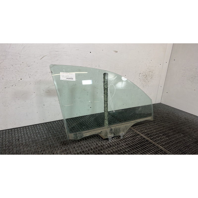 Vitre avant droit NISSAN MICRA 3 Photo n°3
