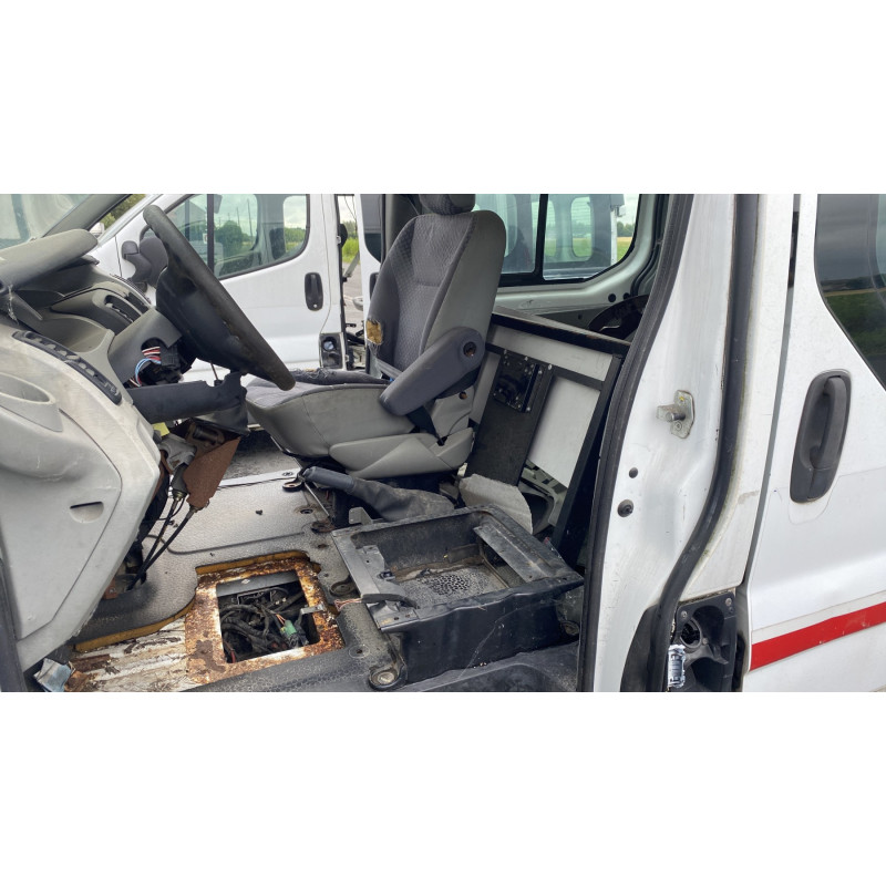 Face avant RENAULT TRAFIC 2 Photo n°14