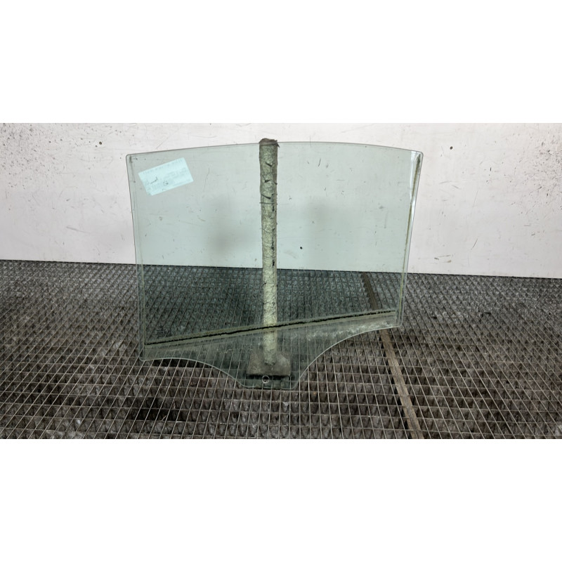Vitre arriere droit BMW SERIE 3 E90 Photo n°4