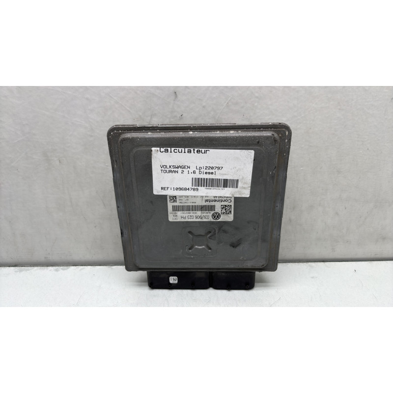 Calculateur moteur VOLKSWAGEN TOURAN 2 Photo n°2