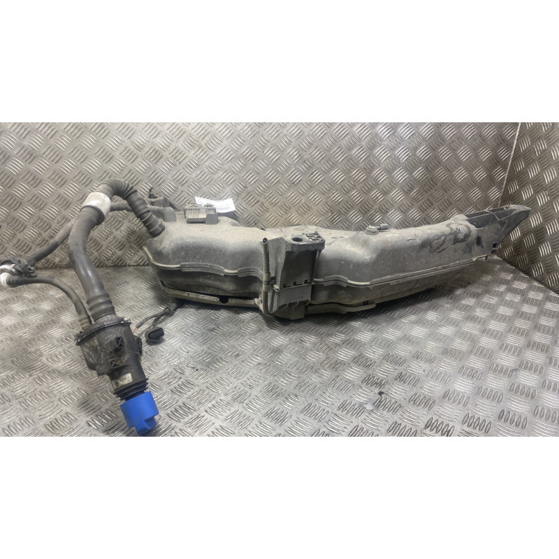 Reservoir AdBlue SEAT ATECA Photo n°1