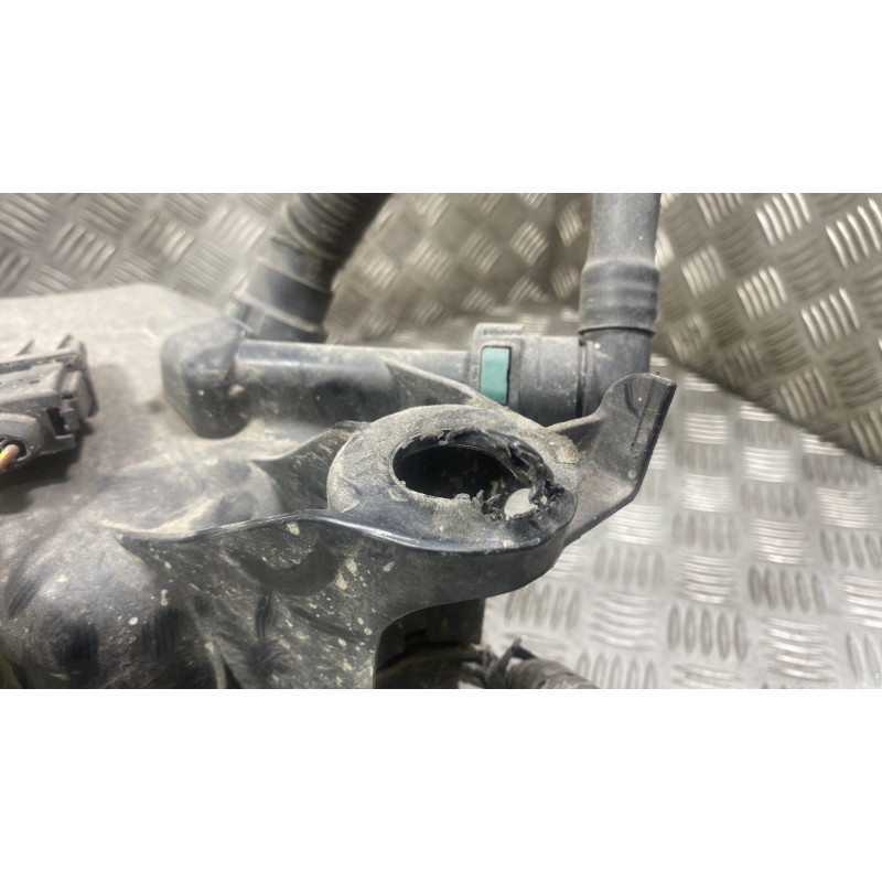 Reservoir AdBlue SEAT ATECA Photo n°5