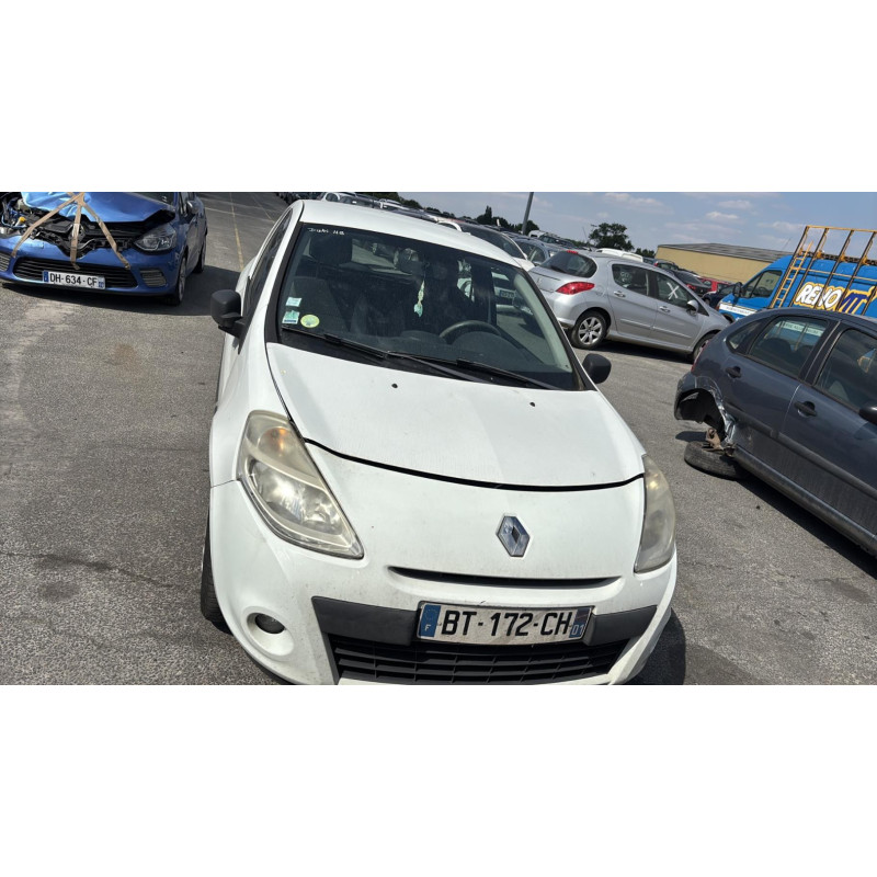 Boitier filtre a air RENAULT CLIO 3 Photo n°17
