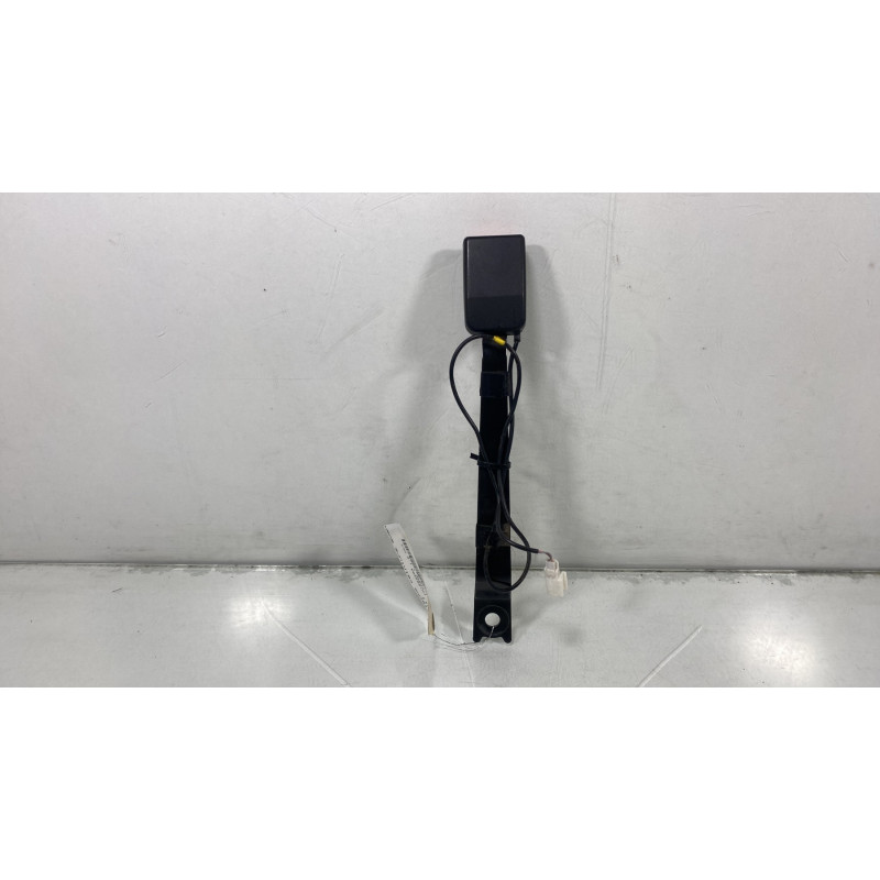 Attache ceinture avant droit NISSAN QASHQAI 1 Photo n°1