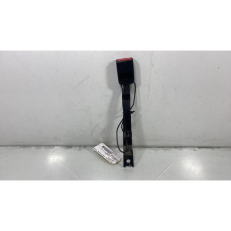 Attache ceinture avant gauche NISSAN QASHQAI 1